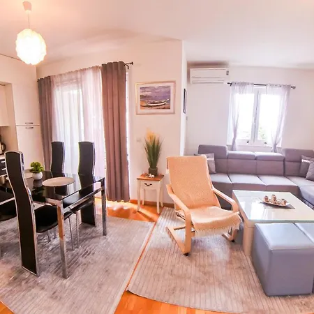 Simanic Apartment Makarska